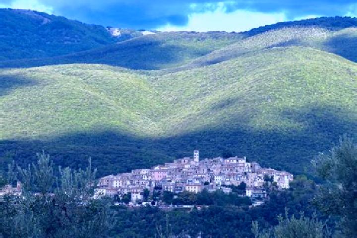 Mia, 32 — Escort in Casperia, Italy