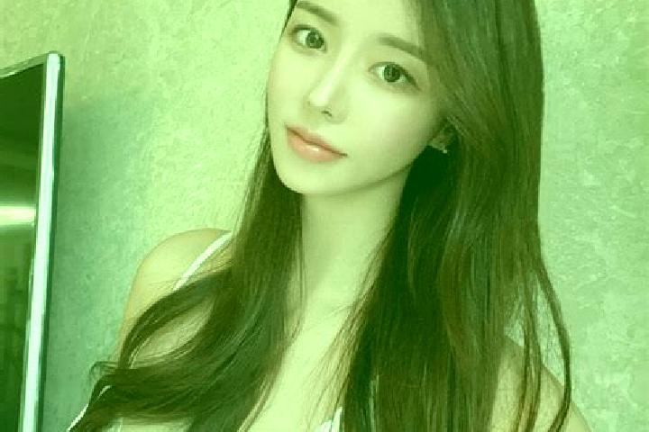 Mia, 32 — Escort in Dangjiaxian, China