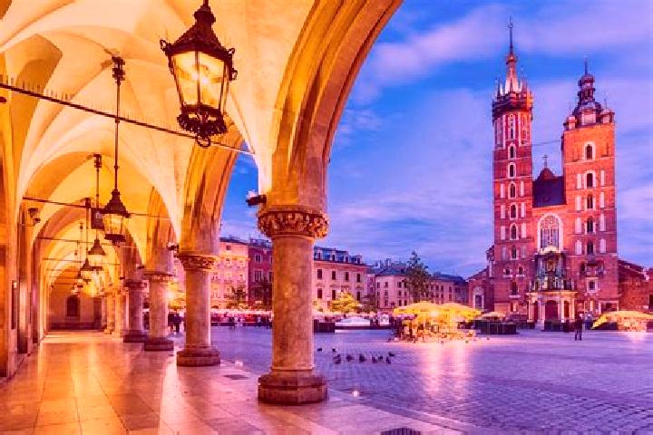 Mia, 32 — Escort in Krakow, Poland