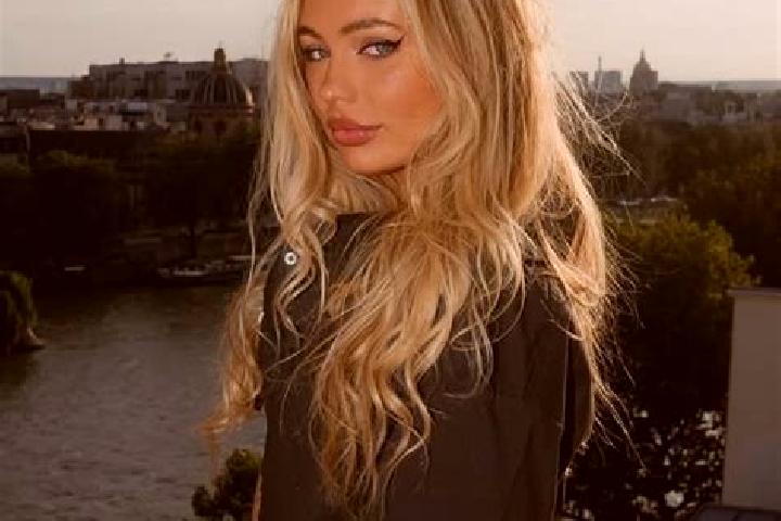 Mia, 32 — Escort in Otluoglu, Turkey