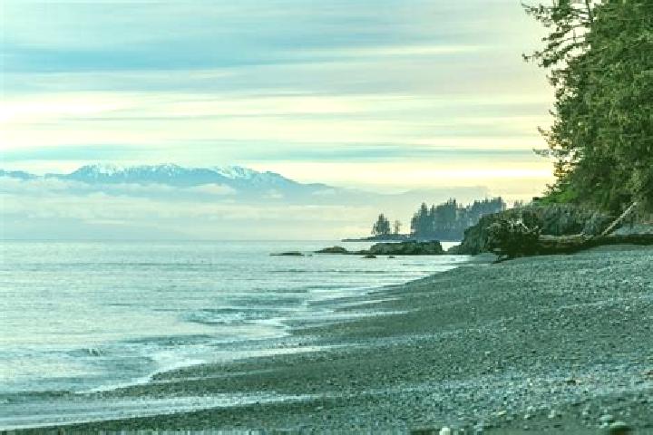 Mia, 32 — Escort in Qualicum Beach, Canada