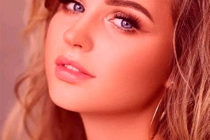 Mia, 33, a dark blonde blue-eyed caribbean companion based in Belle-Baie. Offering Dinner Date, A-Level. Available for incall and outcall, day and evening da...
