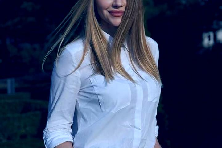 Mia, 33 — Escort in Kamyanske, Ukraine
