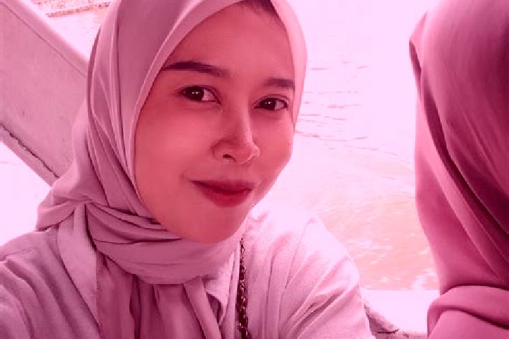 Mia, 33 — Escort in Kedungreja, Indonesia
