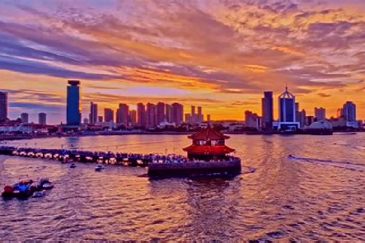Mia, 33 — Escort in Qingdao, China