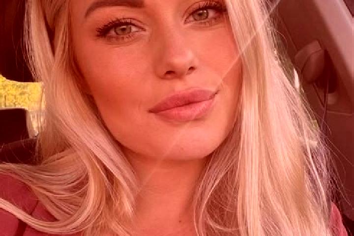 Mia, 34, a blonde hazel-eyed caucasian companion based in Hatfield Heath. Offering Fetish, CIM, Party Girl, Couples. Available for incall and outcall, overni...