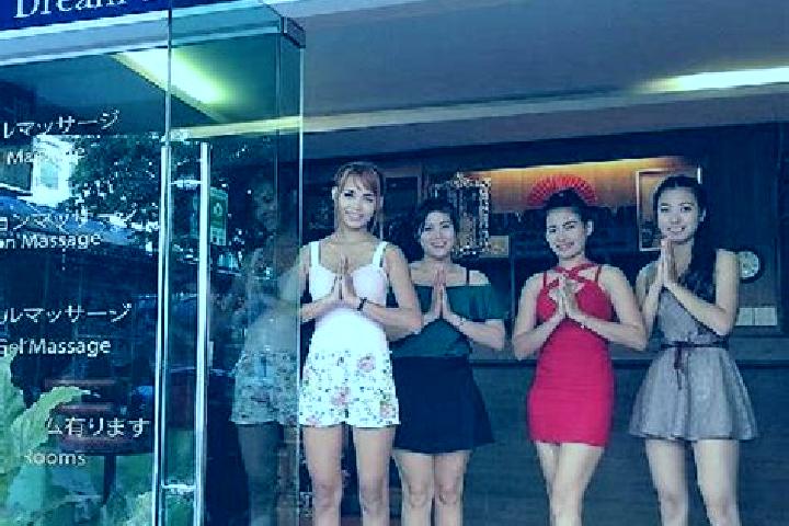 Mia, 34, a brunette amber-eyed asian companion based in Patlicha. Offering Party Girl, Couples, BDSM, Erotic Massage, Prostate Massage. Available for incall ...