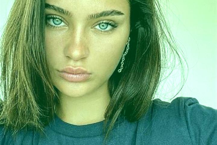 Mia, 34, a brunette blue-eyed slavic companion based in Pinhal Grande. Offering Massage, Erotic Massage. Available for incall and outcall, overnight bookings...