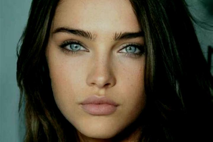 Mia, 34, a brunette green-eyed indian companion based in Treigny. Offering BDSM, OWO, Massage. Available for incall and outcall, day and evening dates.