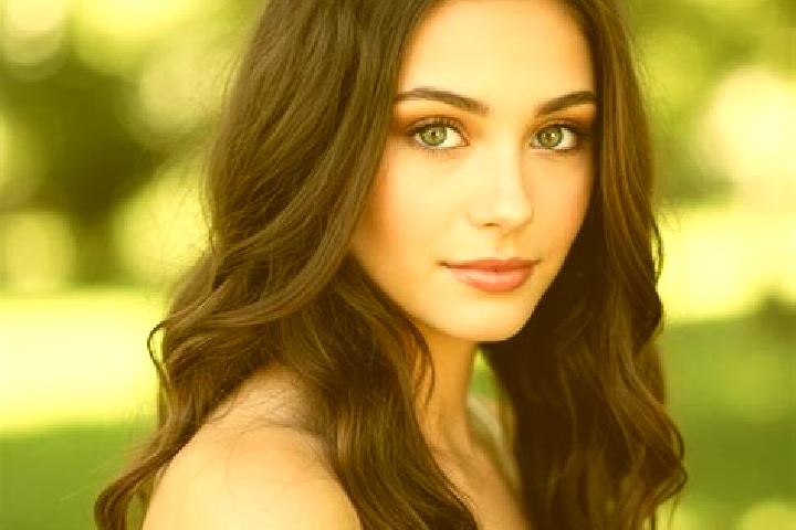 Mia, 34, a brunette hazel-eyed latina companion based in Sasel. Offering A-Level, Couples, GFE. Available for incall and outcall, day and evening dates.