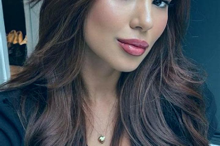 Mia, 34, a chestnut dark-eyed latina companion based in Ar Rahmaniyah. Offering Overnight, Dinner Date, Massage. Available for incall and outcall, overnight ...
