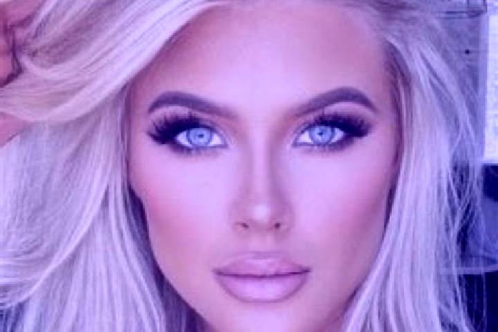 Mia, 34, a platinum blonde blue-eyed mediterranean companion based in Trei Sate. Offering OWO, Dinner Date, Deep French Kissing, Fetish, GFE. Available for i...