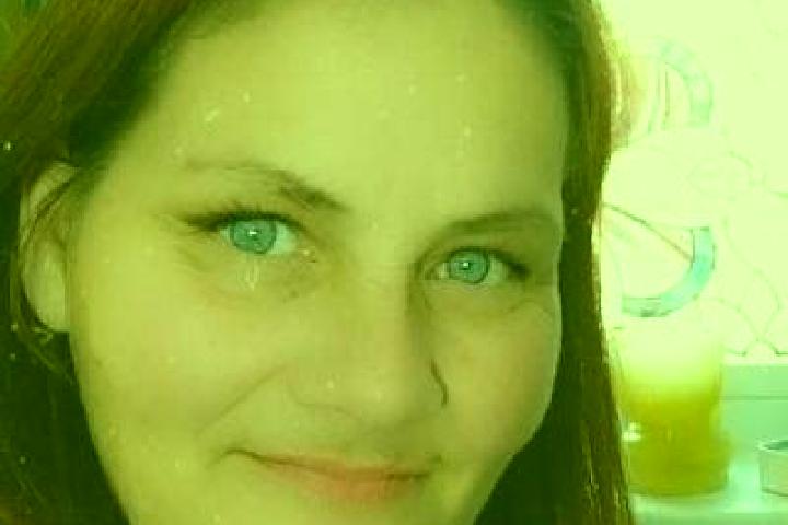 Mia, 34, a red brown-eyed middle eastern companion based in Srpska Crnja. Offering OWO, Fetish, 69. Available for incall and outcall, day and evening dates.