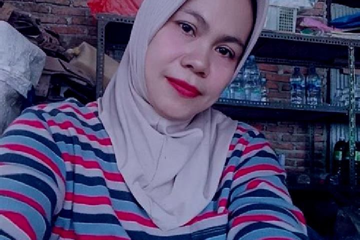 Mia, 34 — Escort in Barru, Indonesia