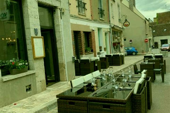Mia, 34 — Escort in Frepillon, France
