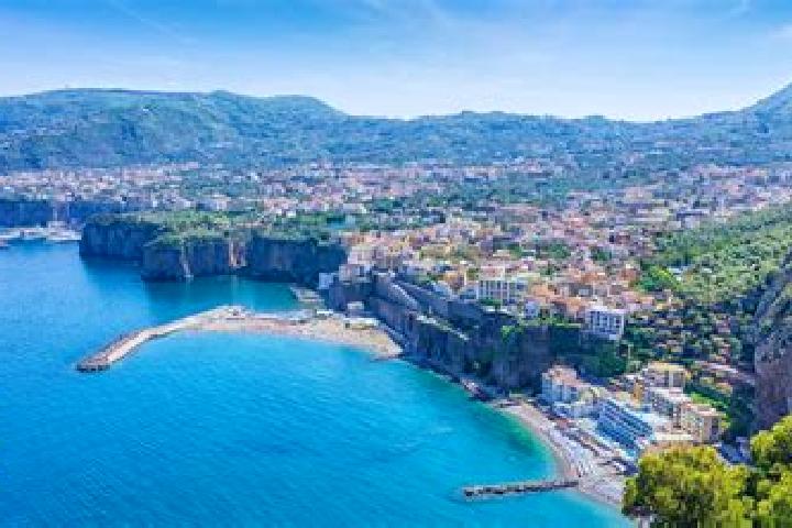 Mia, 34 — Escort in Piano di Sorrento, Italy