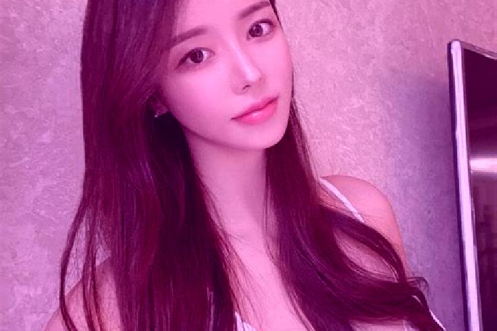 Mia, 34 — Escort in Sanyanggang, China