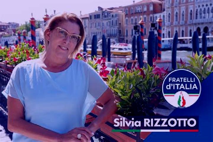 Mia, 34 — Escort in Visnadello, Italy