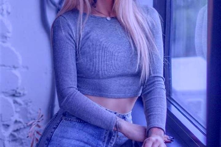 Mia, 34 — Escort in Zabolotne, Ukraine