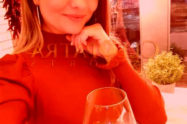 Mia, 35, a auburn brown-eyed mediterranean companion based in Niseko Town. Offering Massage, Fetish, Domination, OWO, Party Girl. Available for incall and ou...