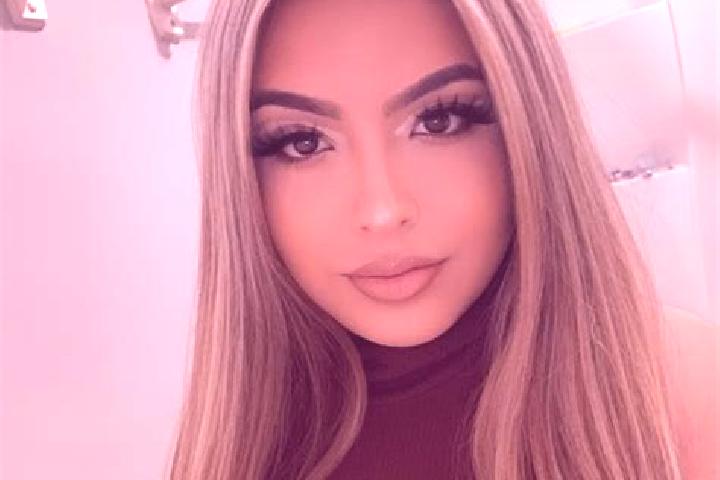 Mia, 35, a blonde hazel-eyed latina companion based in Lac-Simon. Offering OWO, Prostate Massage, Girlfriend Experience, A-Level. Available for incall and ou...