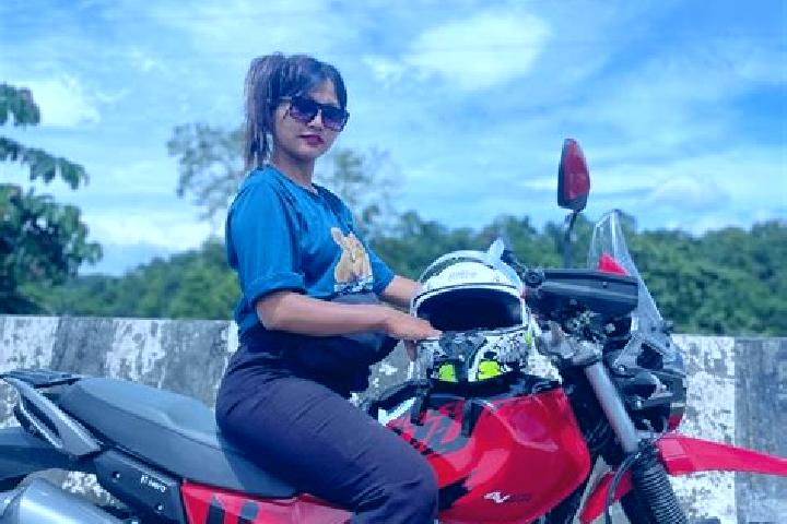 Mia, 35 — Escort in Baghamara, India