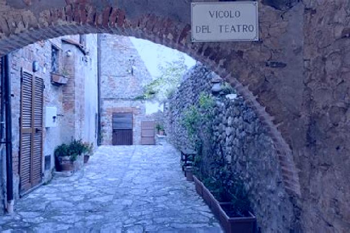 Mia, 35 — Escort in Monteleone d Orvieto, Italy