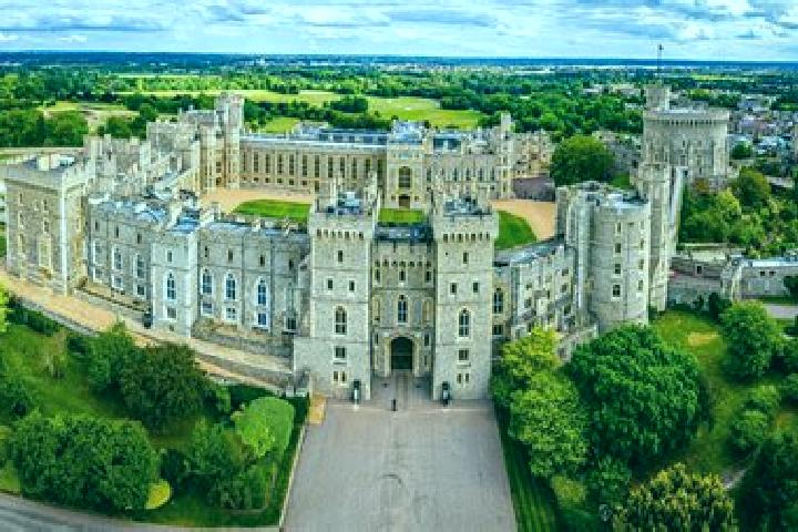 Mia, 35 — Escort in Old Windsor, United Kingdom