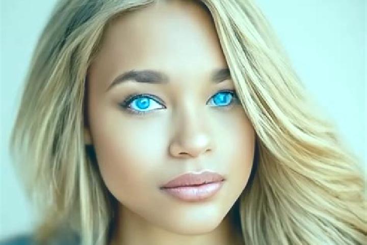 Mia, 36, a blonde blue-eyed latina companion based in Gergei. Offering Prostate Massage, Fetish. Available for incall and outcall, day and evening dates.