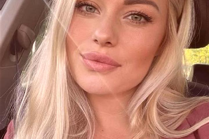 Mia, 36, a blonde hazel-eyed slavic companion based in Bard. Offering Prostate Massage, Tantra, Party Girl. Available for incall and outcall, day and evening...