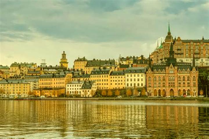 Mia, 36 — Escort in Moelltorp, Sweden
