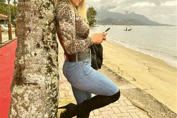 Mia, 36 — Escort in Moreira Sales, Brazil