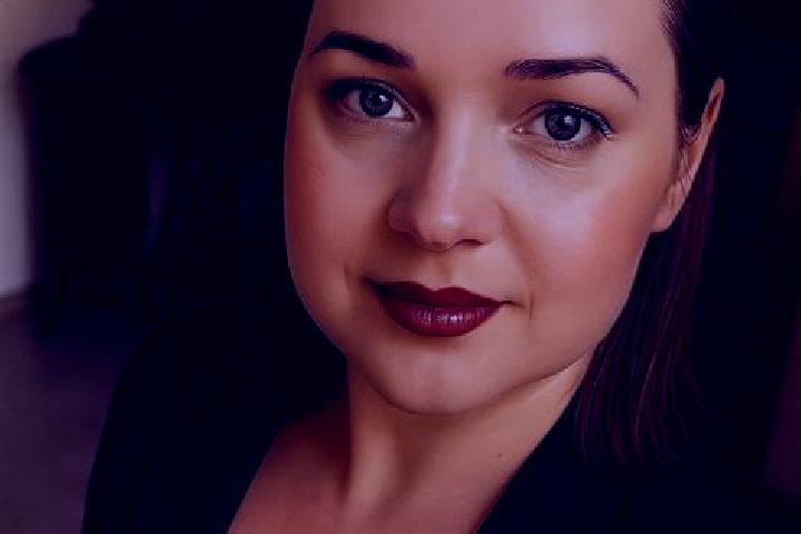 Mia, 36 — Escort in Nana, Slovakia