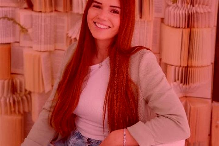 Mia, 36 — Escort in Pirk, Germany