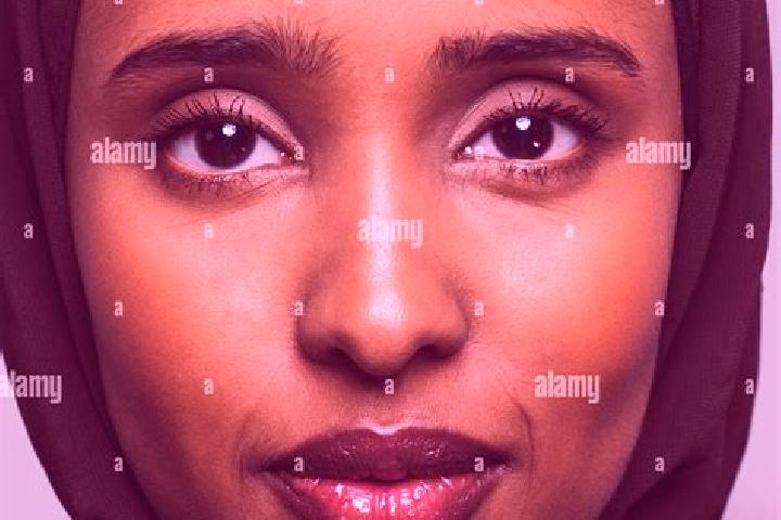 Mia, 37, a auburn dark-eyed middle eastern companion based in Dolgorukovo. Offering A-Level, Deep French Kissing, Girlfriend Experience, Roleplay. Available ...
