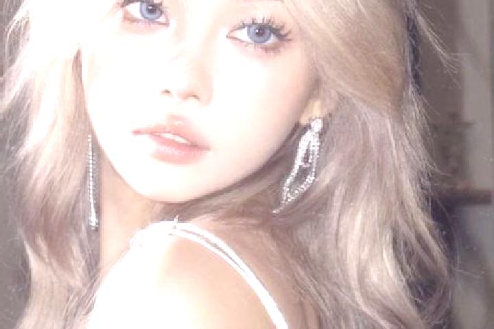 Mia, 37, a blonde blue-eyed asian companion based in Boston Spa. Offering Girlfriend Experience, Party Girl, Roleplay, Striptease. Available for incall and o...