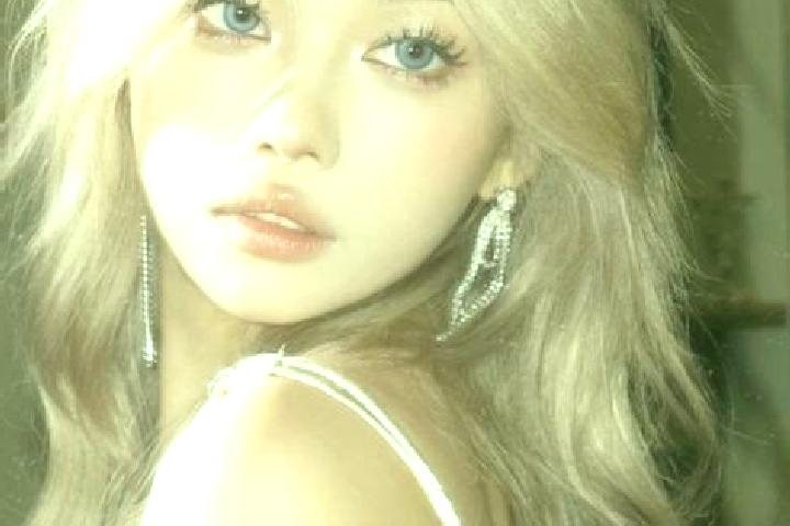 Mia, 37, a blonde blue-eyed asian companion based in Piatnica. Offering Deep French Kissing, Dinner Date, Girlfriend Experience. Available for incall and out...
