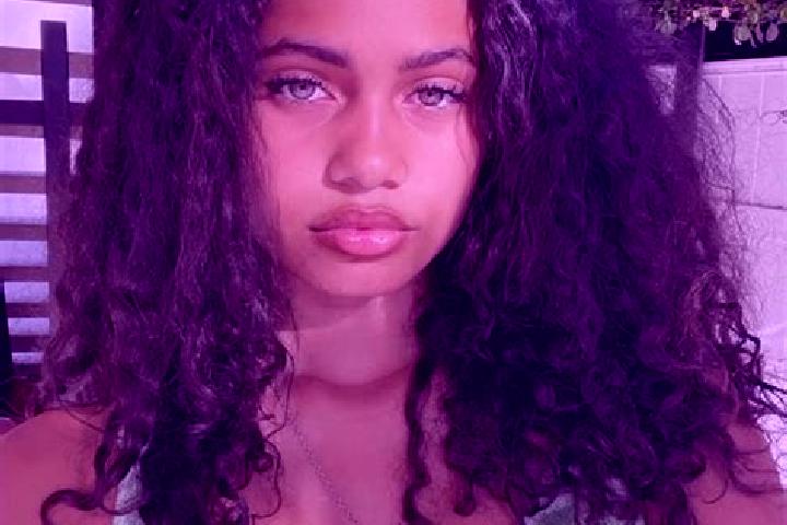 Mia, 37, a red green-eyed mixed companion based in Sukaraja. Offering Tantra, BDSM, CIM. Available for incall and outcall, day and evening dates.