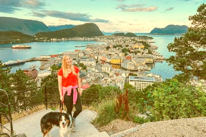 Mia, 37 — Escort in Alesund, Norway