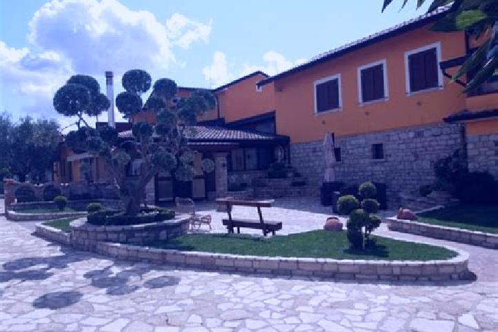 Mia, 37 — Escort in Isola Vicentina, Italy