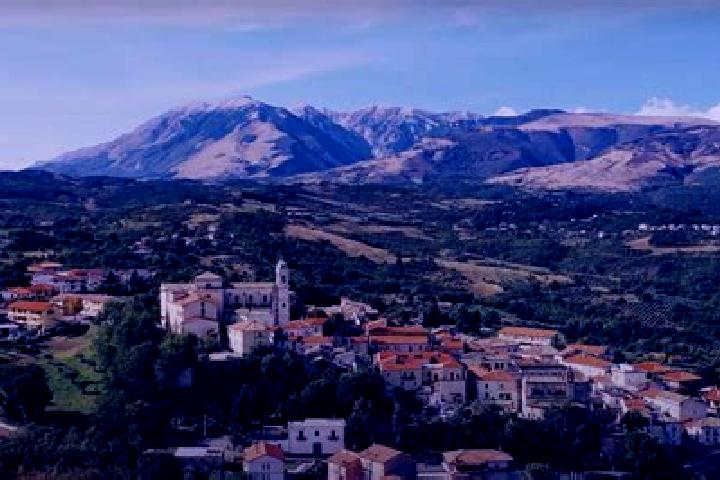 Mia, 37 — Escort in San Valentino in Abruzzo Citeriore, Italy