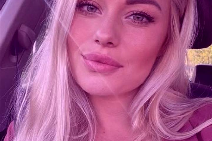 Mia, 38, a blonde hazel-eyed caribbean companion based in Gonnheim. Offering A-Level, 69, CIM. Available for incall and outcall, day and evening dates.