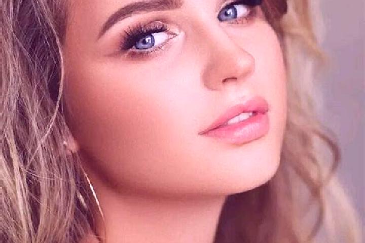 Mia, 38, a dark blonde blue-eyed caribbean companion based in Junhe. Offering 69, CIM, Couples. Available for incall and outcall, day and evening dates.