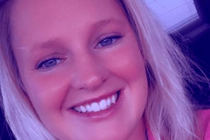 Mia, 38 — Escort in Allgood, United States