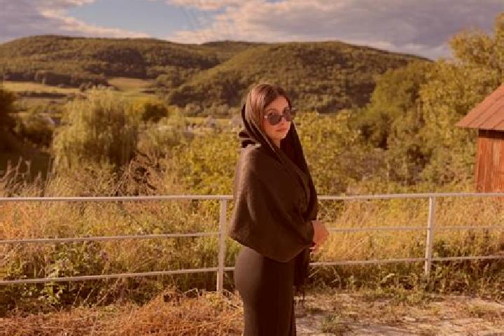 Mia, 38 — Escort in Raucesti, Romania