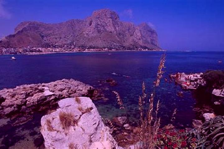 Mia, 38 — Escort in Sferracavallo, Italy