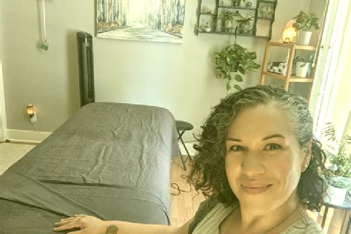 Mia, 39, a chestnut blue-eyed ebony companion based in Lekawica. Offering Massage, Girlfriend Experience, Erotic Massage. Available for incall and outcall, o...