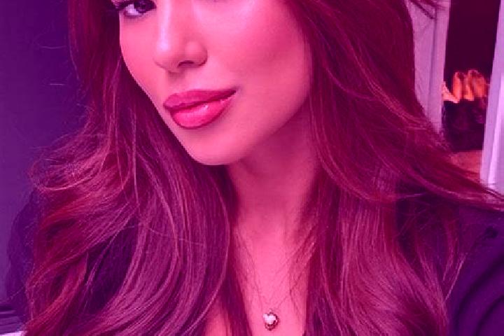 Mia, 39, a chestnut brown-eyed latina companion based in Suchy Dab. Offering Roleplay, Striptease, Dinner Date, BDSM. Available for incall and outcall, overn...