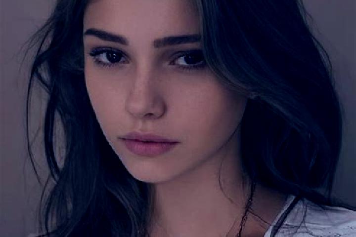 Mia, 39, a chestnut dark-eyed slavic companion based in Nhagar. Offering Roleplay, Prostate Massage, GFE, Party Girl, Dinner Date. Available for incall and o...