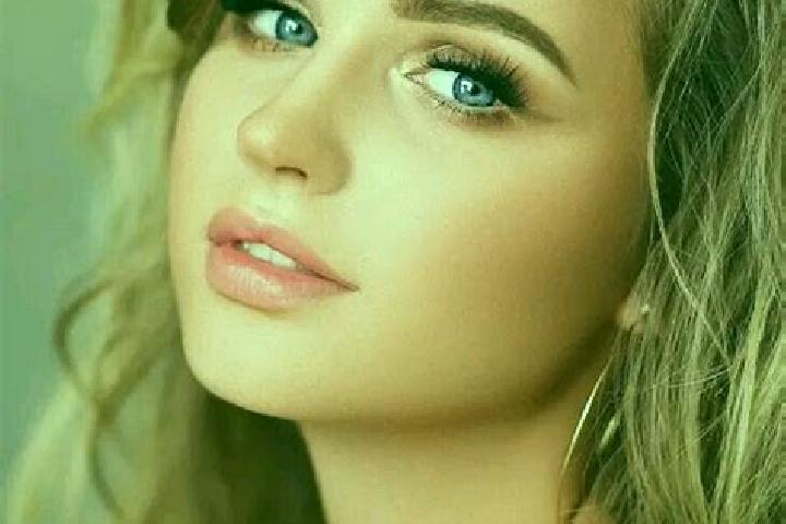Mia, 39, a dark blonde blue-eyed asian companion based in Chatillon-sur-Cher. Offering Girlfriend Experience, Couples, Fetish, Duos, GFE. Available for incal...